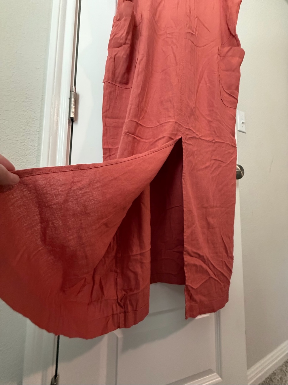 Old Navy Sleeveless V-Neck Midi Dress - Picture 4 of 9